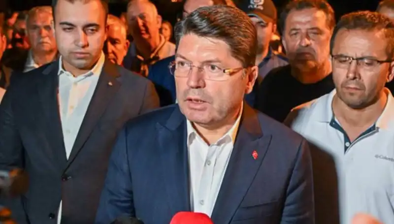 Bursa Orman Yangınının Ardında FETÖ Bağlantısı mı Var? Bakan Tunç Açıklamada Bulundu