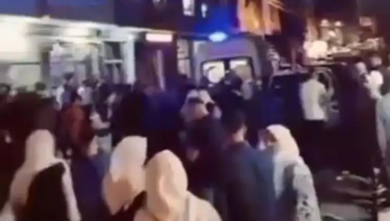 14 Yaşındaki Kader Balkondan Düşerek Ağır Yaralandı: Aileyi Endişelendiren Kaza