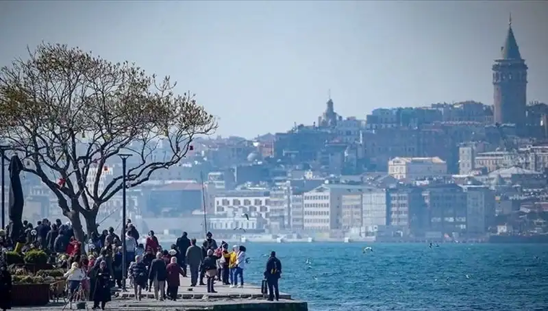 İstanbul’da Bahar Rüzgarı: Hafta Sonu Hava Sıcaklıkları Artıyor
