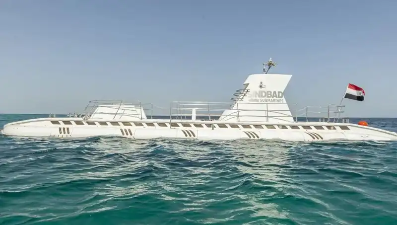 Kızıldeniz'de Denizaltı Faciası: 44 Turisti Ağırlayan Araç Battı