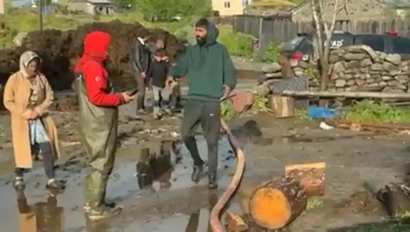 Ardahan'da Yaşanan Sağanak, Hayatı Felç Etti: Sele Dönüşen Yağışların Sonuçları