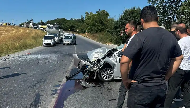 İstanbul'da Kalp Krizi dehşeti: Otobüse Çarpan Araçta Yaşananlar
