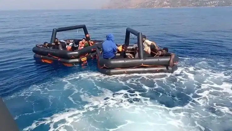 Ayvacık'ta 19 Kaçak Göçmen Kurtarıldı: Göçmenlerin Dramı Ortaya Çıktı