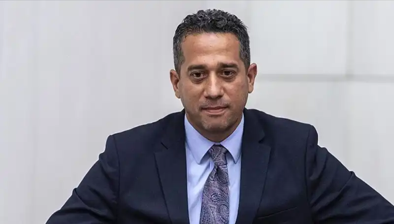 Ali Mahir Başarır: CHP'nin Parlayan Yıldızı ve Meclis Siyasetçisi