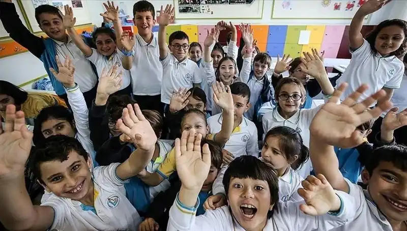 9 Günlük Tatilin Ardından Okul Zilleri Yeniden Çalmaya Başlıyor