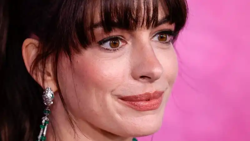 Hollywood'un Gizli Estetik Trendi: Ölü Deri Enjeksiyonları Nasıl Popüler Oldu?